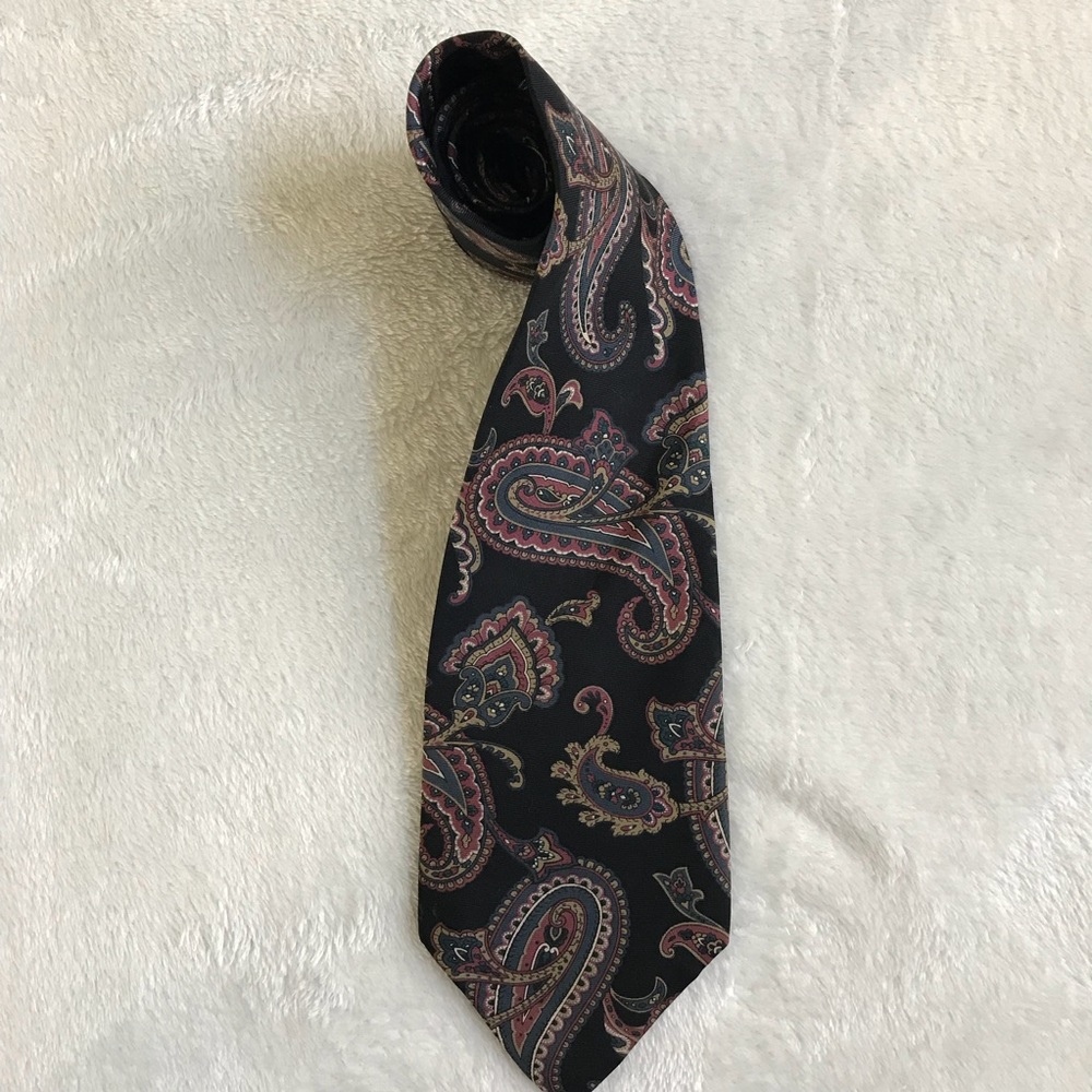 Don Loper Black Paisley and Burgundy Tie